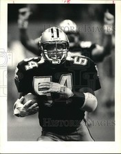 1987 Press Photo Alvin Toles, New Orleans Saints Football Player in Game picture