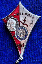Vintage 1926 Sesqui-Centennial Expo Souvenir Poor Richard Enamel Kite Lapel Pin picture