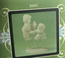 Department 56 Snowbabies Porcelain Figurine Sweeter When Shared picture