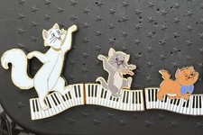 Disney The Aristocats Piano Mystery Jumbo Collectible Trading Pins LE250 picture