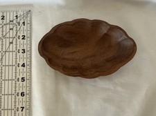 Wooden Bowl with Scalloped Edges Small Serving Bowl for Home Decor picture
