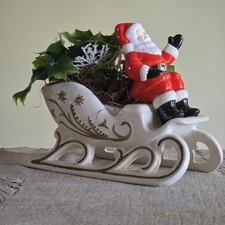 Vtg Holland Mold Ceramic Hobbyist Santa on Sleigh Christmas Holly Berry Floral picture