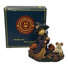 Boyds Bears figurine 