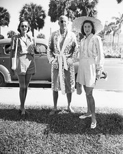 American playboy serial husband Tommy Manville poses bathrobe two - Old Photo picture