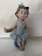 Lladro 5104 Little Ballet Girl Ballerina Porcelain Figurine Retired Jose Roig picture
