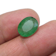 Fabulous Green Zambian Emerald Faceted Oval Shape 4.25 Crt Pretty Loose Gemstone picture
