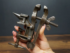 Metal vise, tool vise, jeweler's vise, vintage vise, small vise, antique tool picture