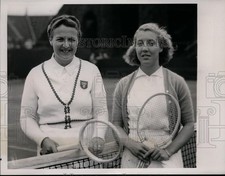 1939 Press Photo Betty Nuthall & Helen Pedersen at National Tennis in NY picture
