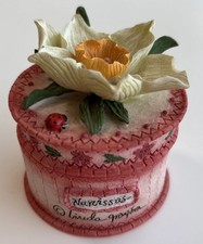 Linda Grayson, Treasure TRINKET Jewelry  Box, December w/ Ladybug, Vintage Read picture