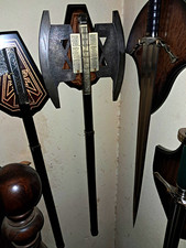 RARE DISCONTINUED LORD OF THE RINGS UC1397 UNITED CUTLERY GIMLI BATTLE AXE MINT picture