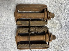 Antique 1890's / 1900's Circa Pair of Ladies Rat Trap Pedals picture