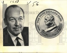 1971 Press Photo Robert W. Sarnoff, Philadelphia's Poor Richard Medal Recipient picture