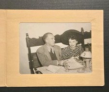 1940s Bienvenido's Los Angeles Souvenir Photo Earl Moran, Wife picture