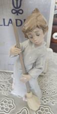 VINTAGE Lladro Porcelain Figurine Sweep Away the Clouds #5726 w/ Box, Spain picture