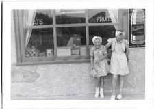 NESBITT'S SODA SIGN Vintage Old Photo Little Girls SCENIC SOUTH DAKOTA Grocery picture