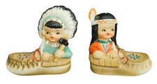 Vintage Souvenir Salt & Pepper Shaker Set Native American Indian Moccasins 3
