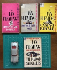 Lot Vintage JAMES BOND 007 Signet Paperback Books IAN FLEMING Corgi Aston Martin picture