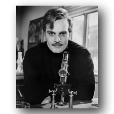 Omar Sharif Photo 8x10 Portrait Close Up Actor Headshot picture