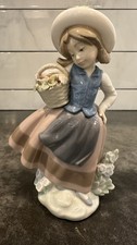 Lladro SWEET SCENT Figurine #5221 Retired Lladró picture