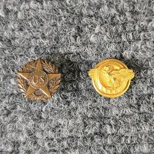 WWI & WWII Honorable Discharge Buttonhole Pins Ruptured Duck Lot picture