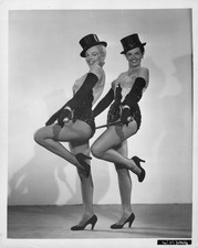 Marilyn Monroe + Jane Russell in Gentlemen Prefer Blondes 1953 TYPE I PHOTO MA63 picture