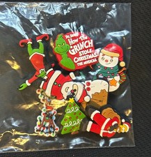 Disney Croc Chrms The Grinch Christmas Theme Set w/ other Christmas themed charm picture