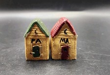 novelty outhouse salt and pepper shakers G22 picture