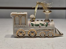 Lenox 2000 Annual Holiday Train Porcelain Ornament picture