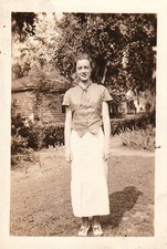Vintage Photo Cute Woman Backyard Scene Rahway New Jersey Fashion Found USA picture