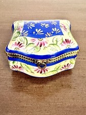 VTG LIMOGES FRANCE PEINT MAIN PORCELAIN BLUE GOLD TRINKET BOX 3” FLORAL DESIGN picture
