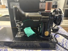 Vintage Singer Featherweight 221-1 Sewing Machine w/ case and extras running picture