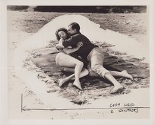 Unknow Actress + Unknow Actor (1950s) ❤ Vintage Cheesecake Hollywood Photo K 398 picture