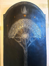 United Cutlery UC2940 LOTR Second Age Gondorian War Shield 0477/1500 + Banner picture