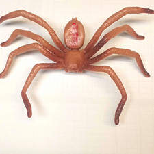 Outback steakhouse huntsmans pider, Plastic Collectible new picture