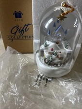 Vintage Avon Gift Collection Snowman Musical Light Up Snow Globe Ornament New picture