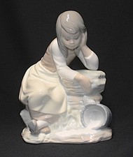 Lladro Nao, 