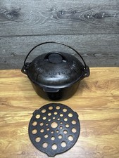 1920 Griswold Erie Pa. Tite Top Dutch Oven #7 With Original Trivet picture