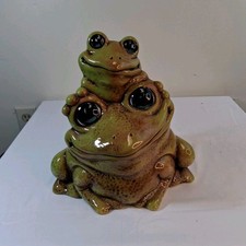 LeeRoy Cain 2019 Montello WI Ceramic mom & baby Frog Figurine Sculpture 10