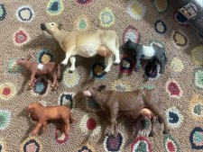 Schleich Dog And Puppy Set complete With 5 Cows picture