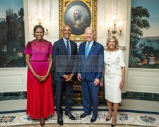 FORMER PRESIDENT BARACK OBAMA AND FIRST LADY MICHELLE 2022 8X10 PHOTO picture