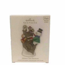 2011 Hallmark Keepsake Ornament Hickory Tree Harmony Magic Light Sound & Motion picture