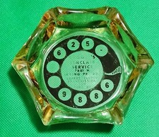VINTAGE REGGIE'S SINCLAIR SERVICE CHICAGO, IL GLASS ADVERTISING HEXAGON ASHTRAY picture