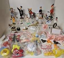 Huge Lot of Rare 1970s Wilton Plastic Cake Toppers 100+  picture