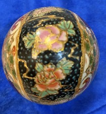 Vtg Chinese Satsuma Style Porcelain Egg traditional Asian motif—vibrant pheasant picture