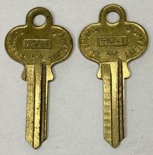 Original NOS Curtis Industries Authentic Key Blanks RU-1 Set of 2 - USA Made picture