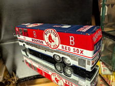 Boston Red Sox Team Bus Collectible Model w/ Accessories Danbury Mint 1:50 scale picture