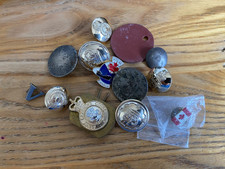 Vintage British Army Badges, buttons and misc items picture