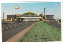 VINTAGE WORLDS LARGEST McDONALD'S WILL ROGERS TURNPIKE VINITA OKLAHOMA POSTCARD picture