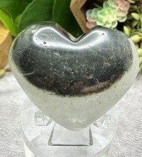Crystal 72g Garden Quartz Chlorite Heart Carving Mineral picture