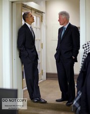 PRESIDENT BARACK OBAMA AND FORMER PRESIDENT BILL CLINTON - 8X10 PHOTO (EP-255) picture